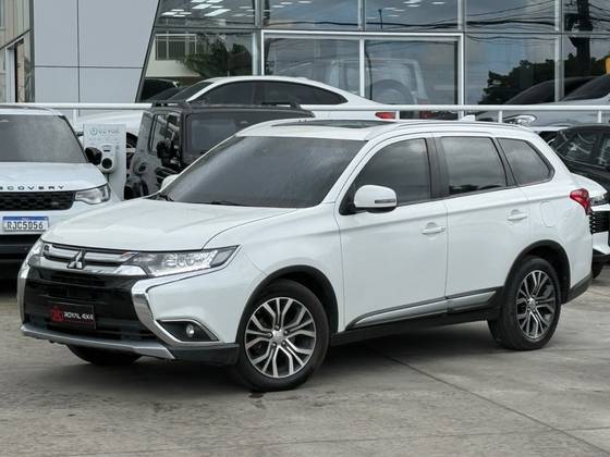 MITSUBISHI OUTLANDER 2.0 COMFORT 16V GASOLINA 4P AUTOMÁTICO MITSUBISHI OUTLANDER 2.0 COMFORT 16V GASOLINA 4P AUTOMÁTICO